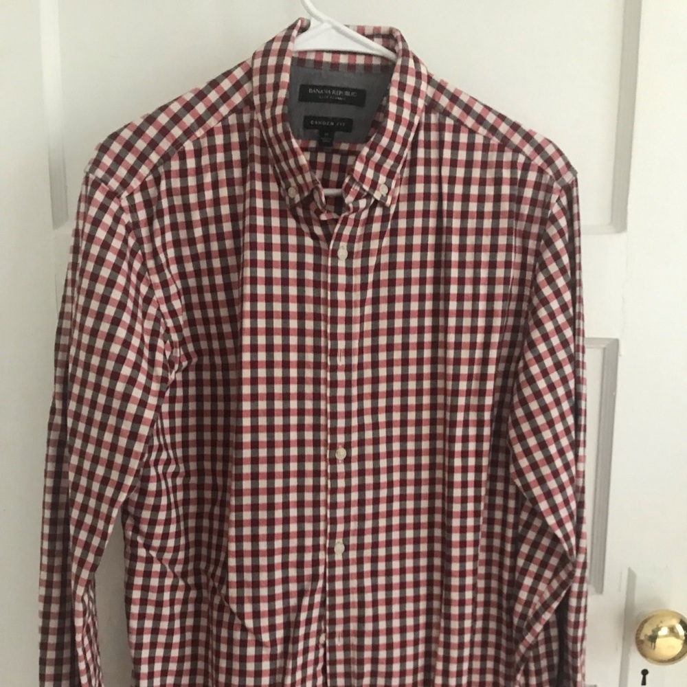 Banana Republic shirt. Size M